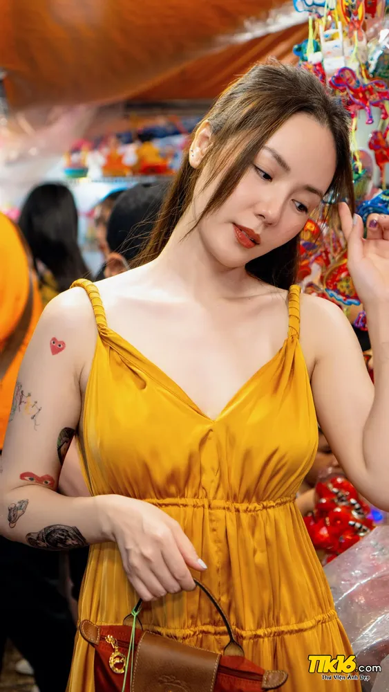 Ảnh ca sĩ Phương Linh sexy